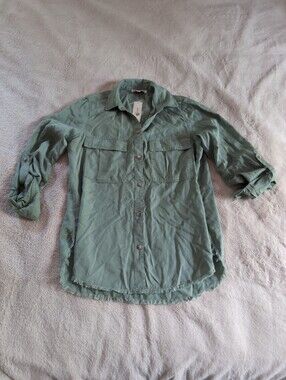 Francesca's Collections Lightweight Sage Green Button-Up Shirt Jacket